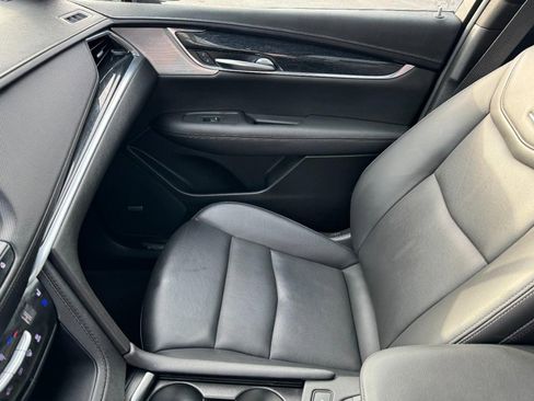 Used 2023 Cadillac XT5 Premium Luxury image 14
