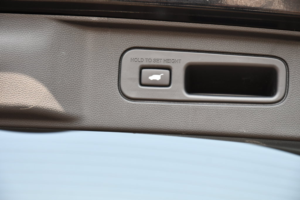 Used 2025 Honda Pilot TrailSport image 32