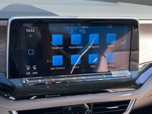 New 2026 Volkswagen Atlas SE image 22