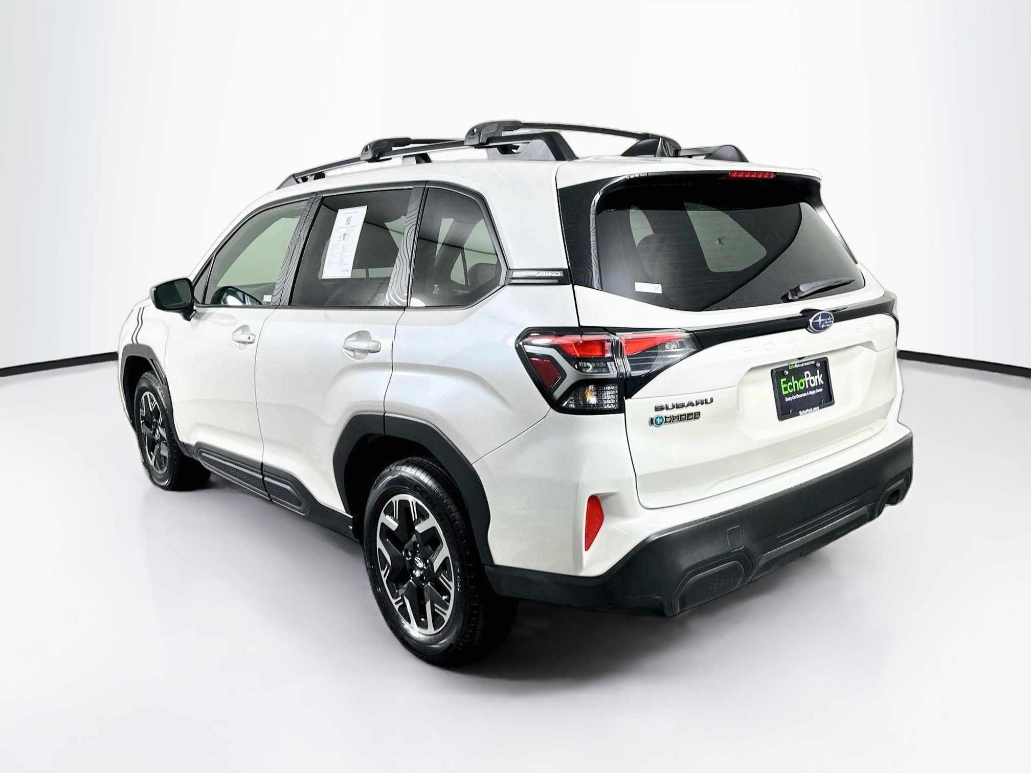 Used 2025 Subaru Forester Premium AWD/4WD image 5
