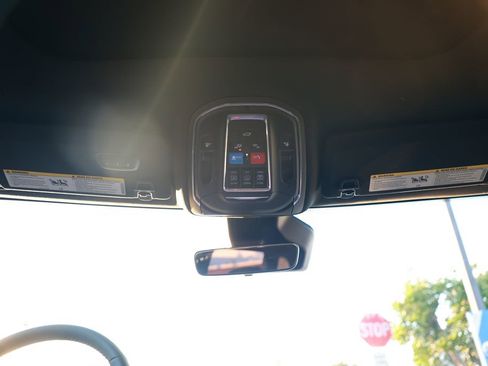 New 2025 Jeep Grand Cherokee Limited image 25