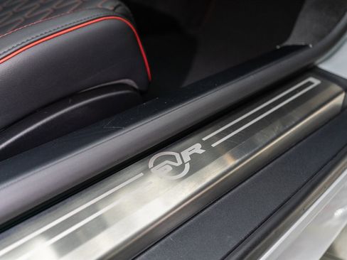 Used 2020 Jaguar F-TYPE SVR image 54