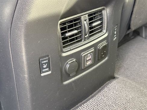 Used 2019 Nissan Titan PRO-4X w/ Pro-4x Convenience Package AWD/4WD image 33