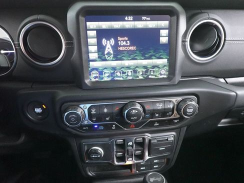 Used 2023 Jeep Wrangler Unlimited Sahara w/ Cold Weather Group image 25