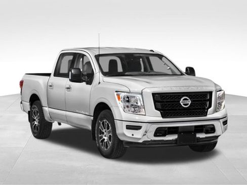 Used 2021 Nissan Titan SV w/ SV Convenience Package RWD image 10