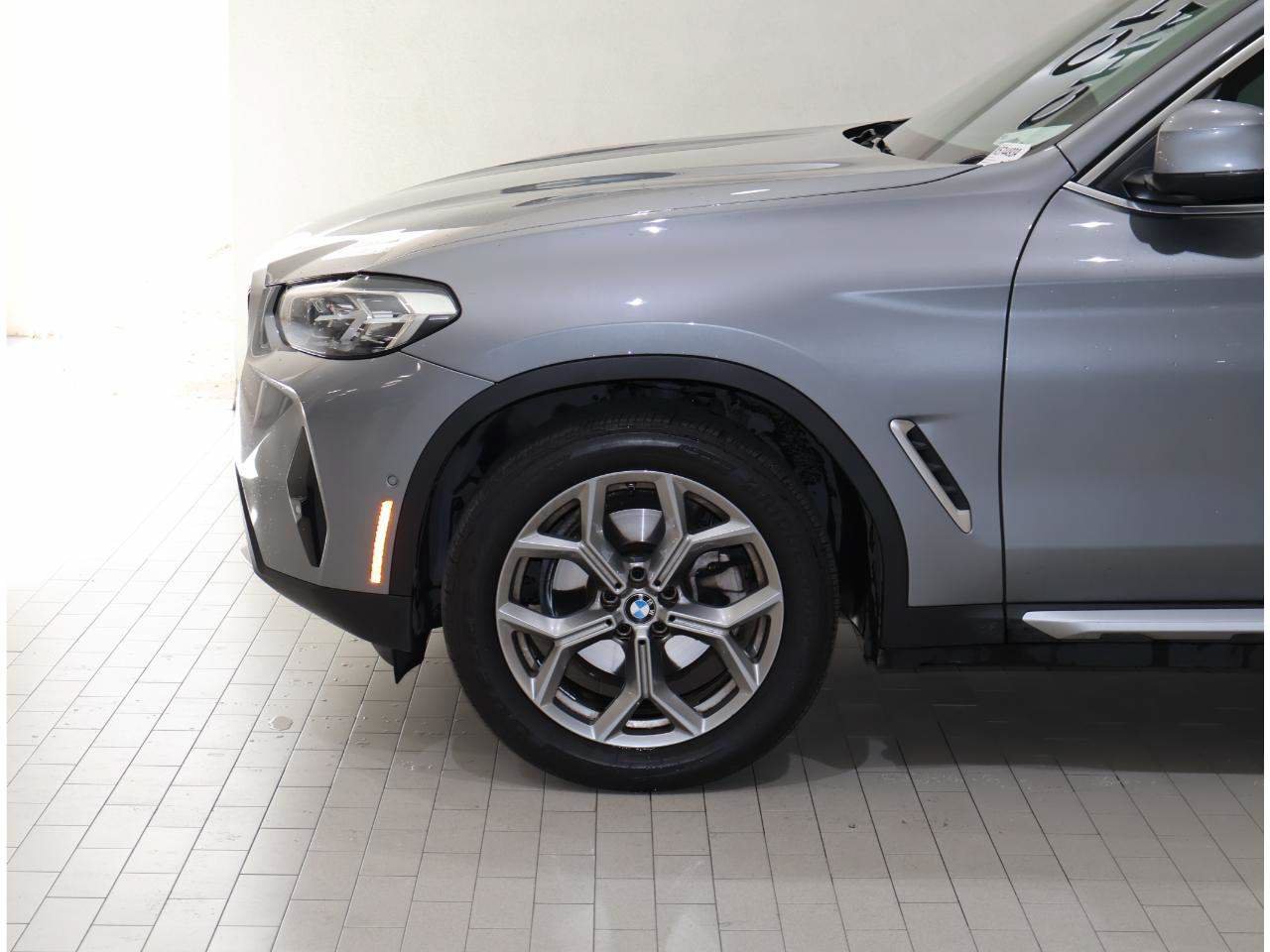 Certified 2024 BMW X3 xDrive30i w/ Premium Package AWD/4WD image 4