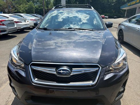 Used 2017 Subaru Crosstrek 2.0i Premium AWD/4WD image 2