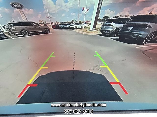 New 2027 Lincoln Navigator Premiere AWD/4WD image 17
