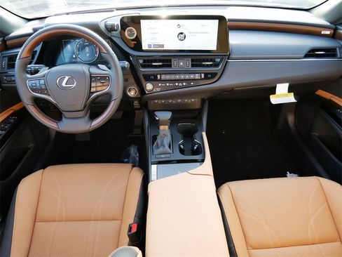 New 2025 Lexus ES 350 Ultra Luxury image 10