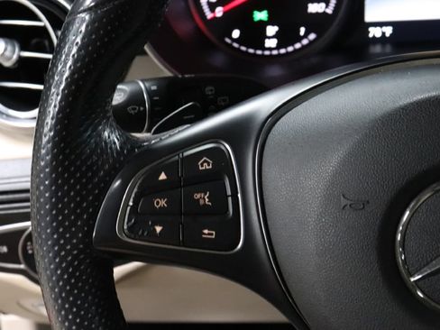 Used 2019 Mercedes-Benz GLC 300 4MATIC image 29