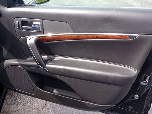 Used 2012 Lincoln MKZ image 22