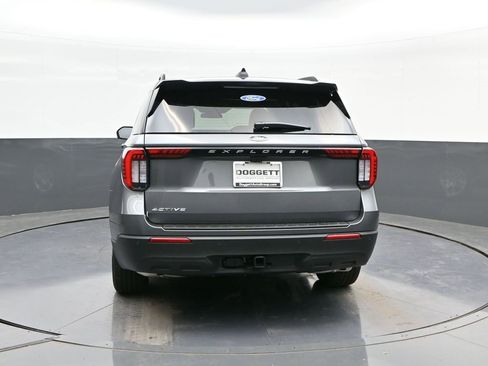 New 2025 Ford Explorer Active image 8
