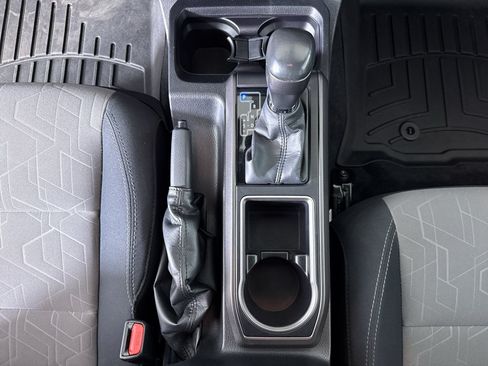 Used 2023 Toyota Tacoma TRD Sport AWD/4WD image 19