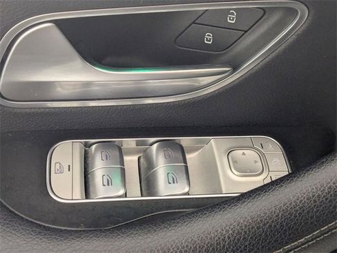 Used 2022 Mercedes-Benz GLS 450 4MATIC image 12