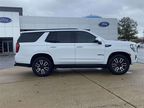 Used 2022 GMC Yukon AT4 image 2