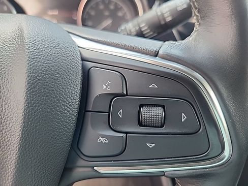 Certified 2020 Buick Encore GX Essence FWD image 16