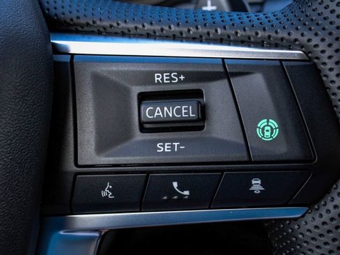 Used 2025 Mitsubishi Outlander SE AWD/4WD image 28
