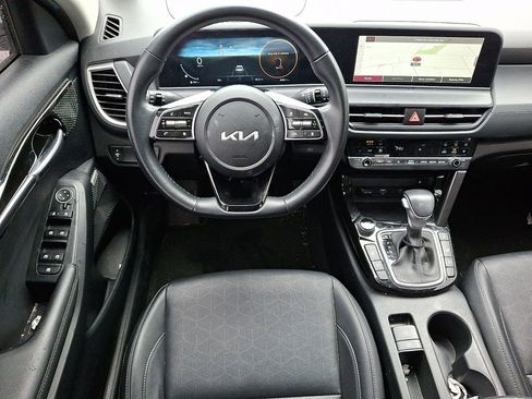 Used 2024 Kia Seltos SX image 9