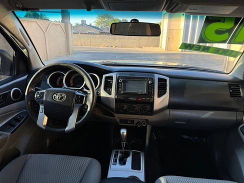 Used 2015 Toyota Tacoma PreRunner w/ SR5 Package RWD image 6