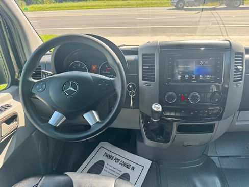 Used 2017 Mercedes-Benz Sprinter 3500 image 35