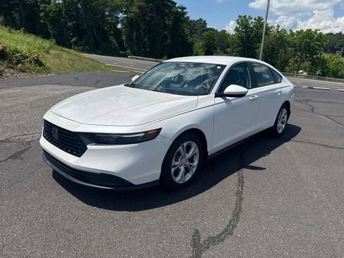 Used 2024 Honda Accord LX image 4