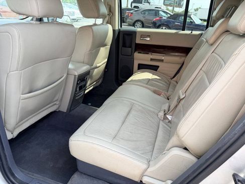 Used 2009 Ford Flex SEL FWD image 7
