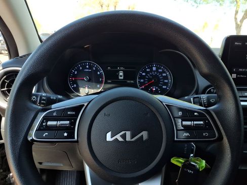 Used 2023 Kia Forte LXS FWD image 18