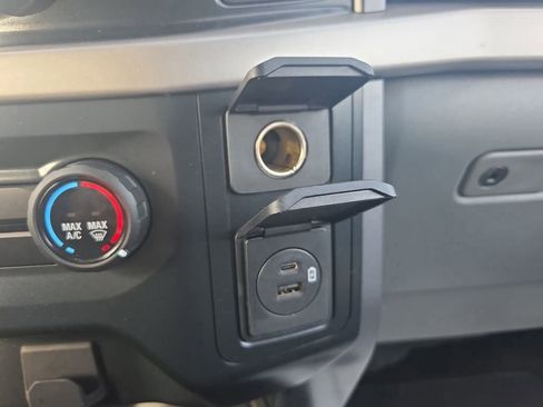 Used 2022 Ford F150 XLT image 40
