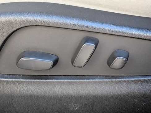 Used 2023 Cadillac XT4 Premium Luxury w/ Cold Weather Package FWD image 21