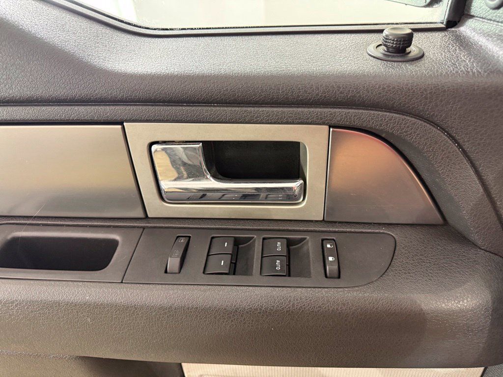 Used 2013 Ford F150 Raptor w/ Luxury Equipment Group AWD/4WD image 19