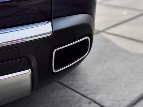 Used 2022 Rolls-Royce Cullinan w/ Cullinan Package image 14