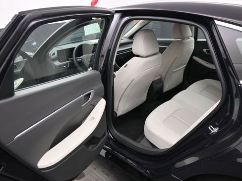 Used 2025 Hyundai Sonata SEL FWD image 18