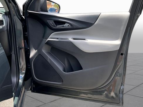 Used 2018 Chevrolet Equinox LS FWD image 23