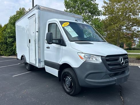 Used 2024 Mercedes-Benz Sprinter 3500 image 3
