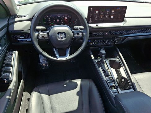 Used 2024 Honda Accord Touring image 12