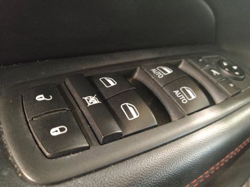 Used 2021 Jeep Grand Cherokee Trailhawk w/ Trailhawk Luxury Group AWD/4WD image 27
