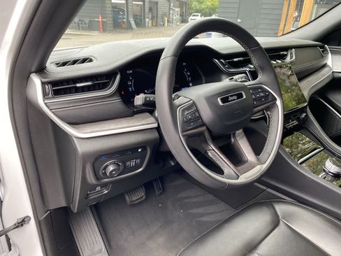 Used 2024 Jeep Grand Cherokee Limited 4xe AWD/4WD image 2