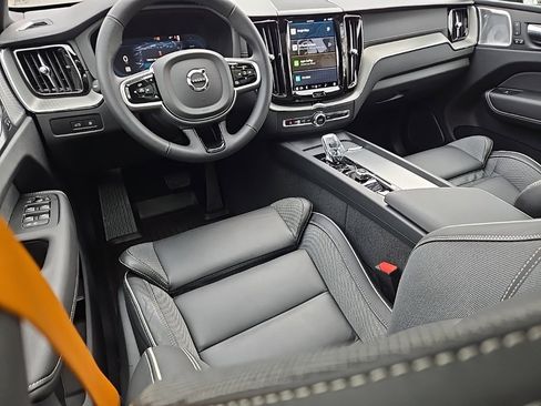 Certified 2025 Volvo XC60 T8 Polestar image 19