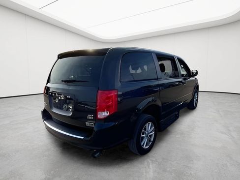 Used 2016 Dodge Grand Caravan SXT FWD image 20