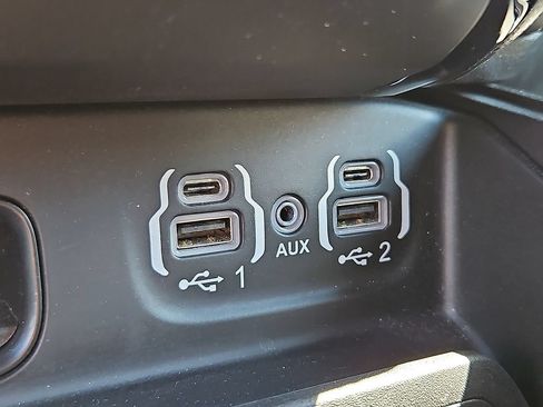 Used 2023 RAM 1500 Limited AWD/4WD image 17