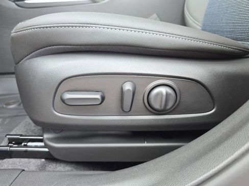 New 2026 Buick Envista Sport Touring FWD image 18