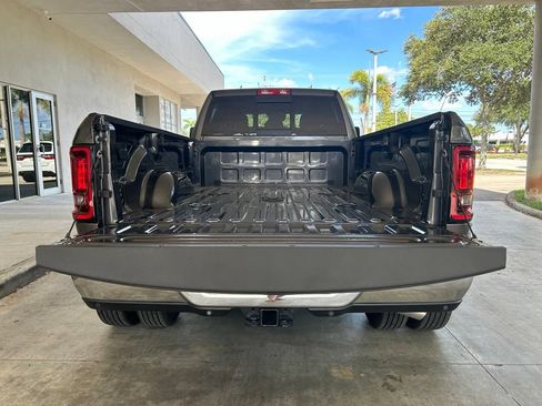 Used 2025 RAM 3500 Tradesman AWD/4WD image 34