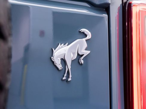 Used 2022 Ford Bronco Outer Banks image 32