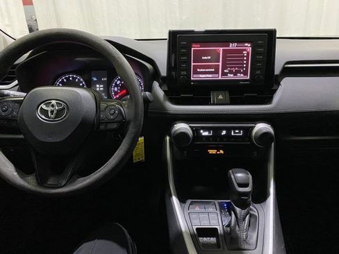 Certified 2021 Toyota RAV4 LE w/ Carpet Mat Package (TMS) image 19