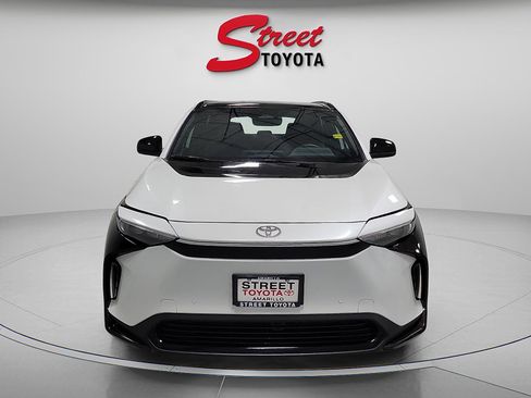 Certified 2023 Toyota bZ4X FWD image 3