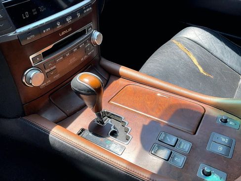 Used 2010 Lexus LS 460 RWD image 15