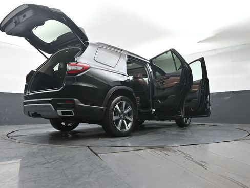 Used 2025 Honda Pilot Elite image 54