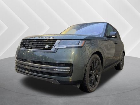 Used 2023 Land Rover Range Rover SE image 1
