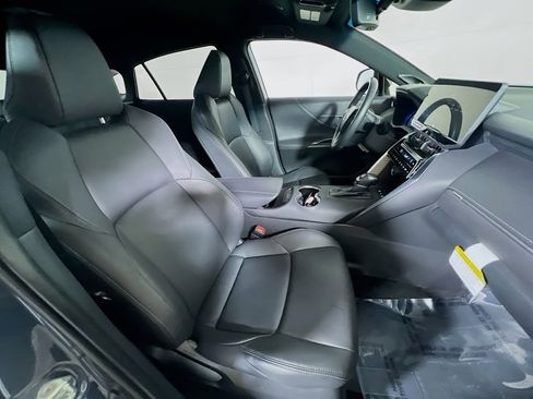 Certified 2024 Toyota Venza XLE AWD/4WD image 25