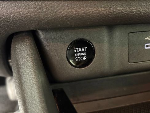 Used 2024 Nissan Rogue SV FWD image 23